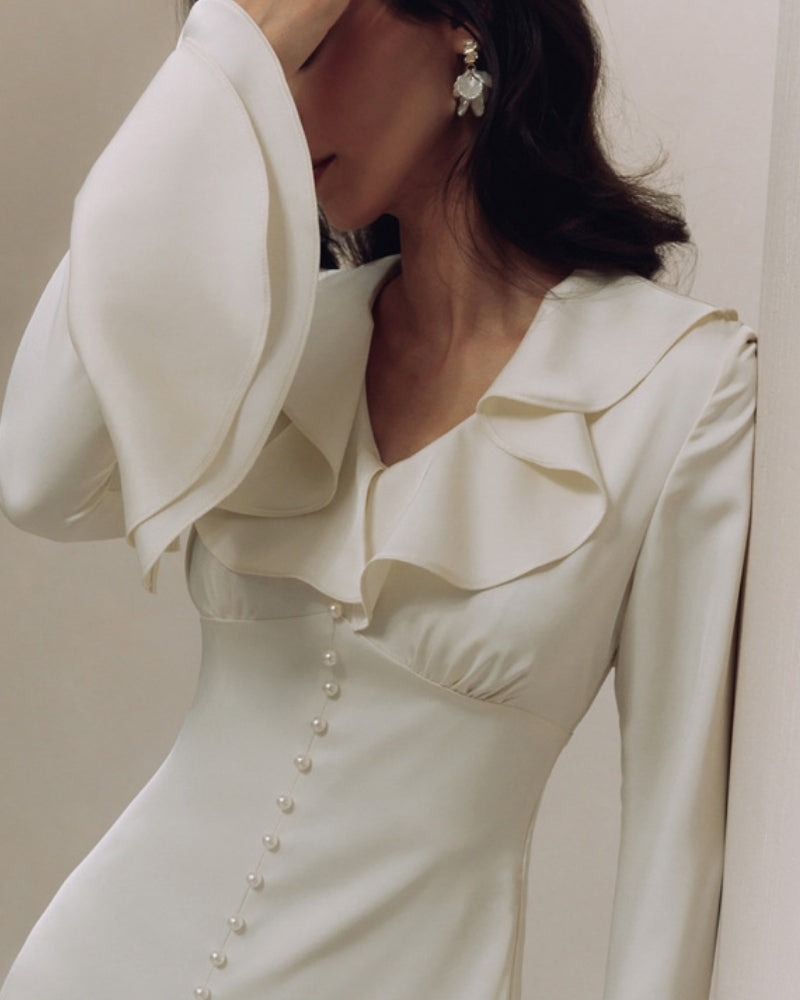 Robe midi à volants et boutons nacrés