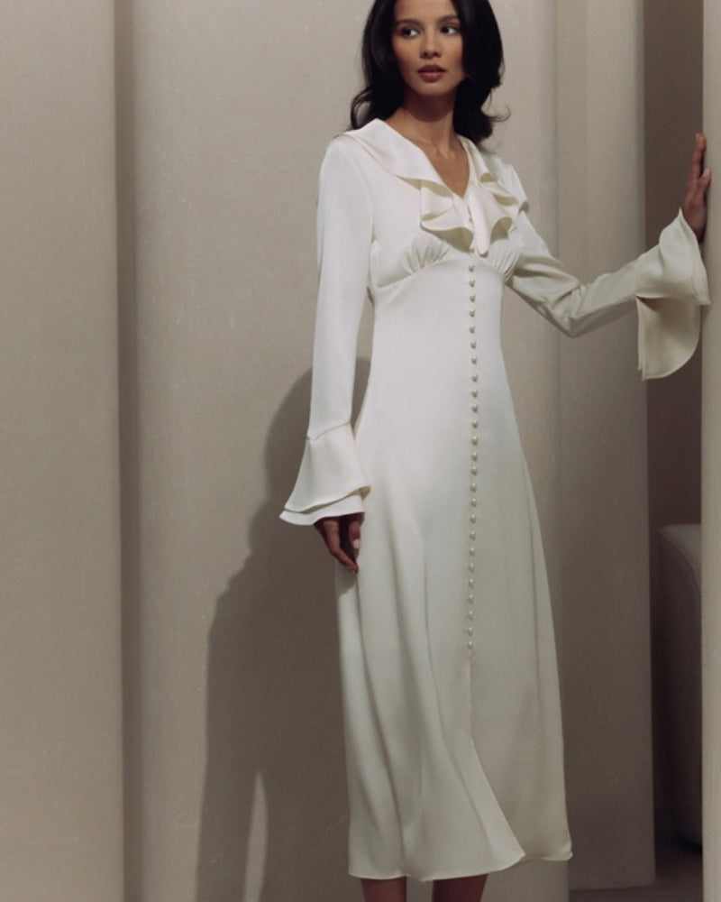 Robe midi à volants et boutons nacrés